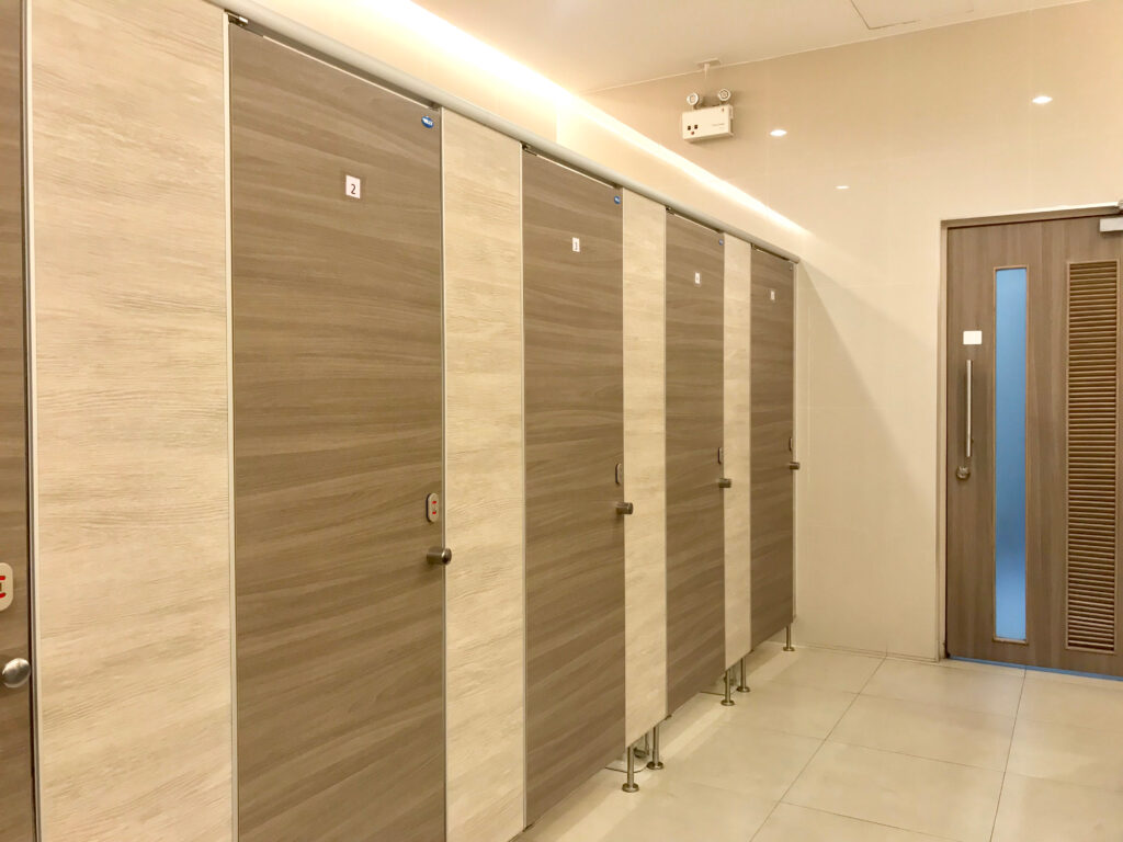 Commercial Bathroom Partitions