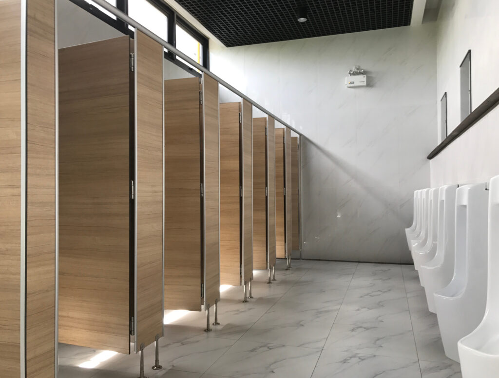 Commercial bathroom partitions
