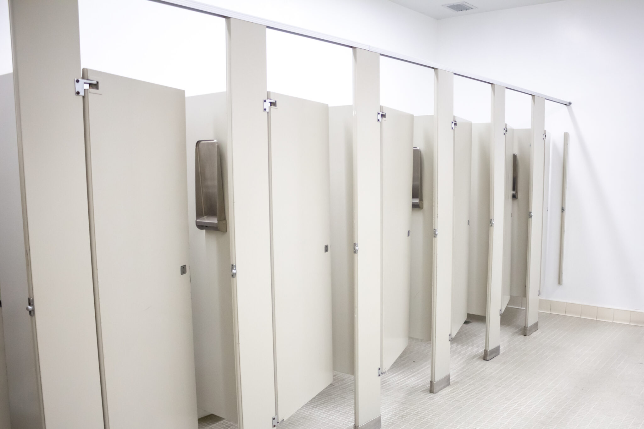 The Advantages of FloorMounted Bathroom Partitions for Your Commercial