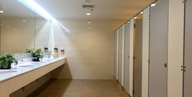 phenolic toilet partitions