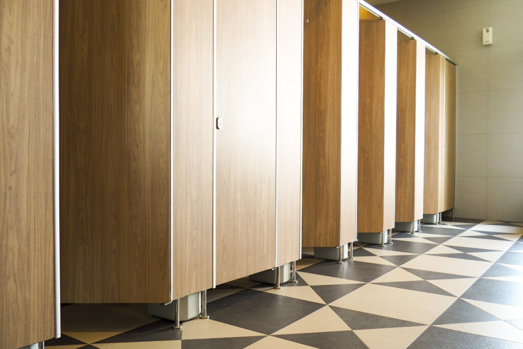 Hadrian toilet partitions