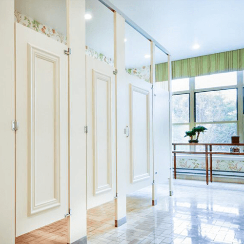 luxury bathroom partitions
